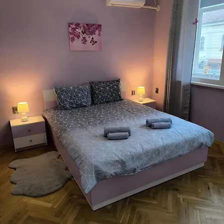 за нощувка, център! شقة *